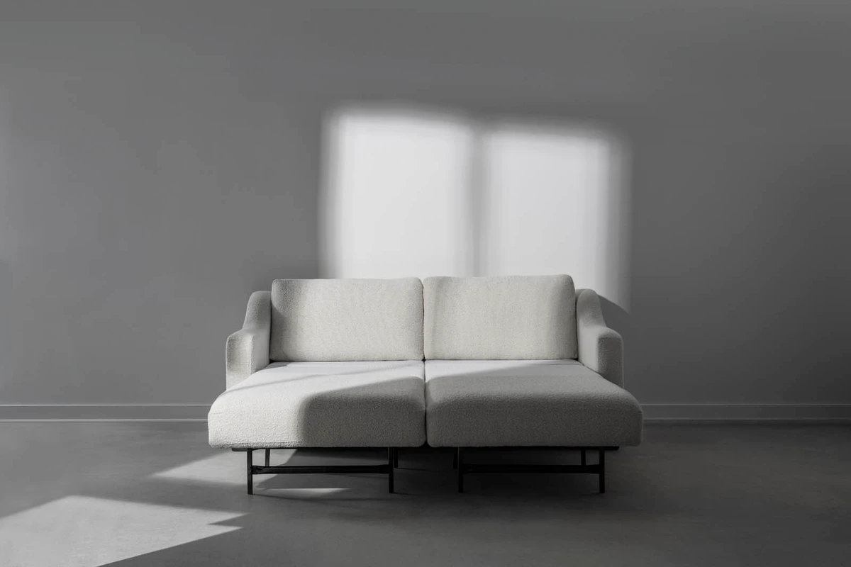 Dramatic lighting lifestyle 